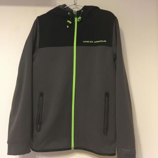 アンダーアーマー(UNDER ARMOUR)のアンダーアーマー　パーカー(パーカー)