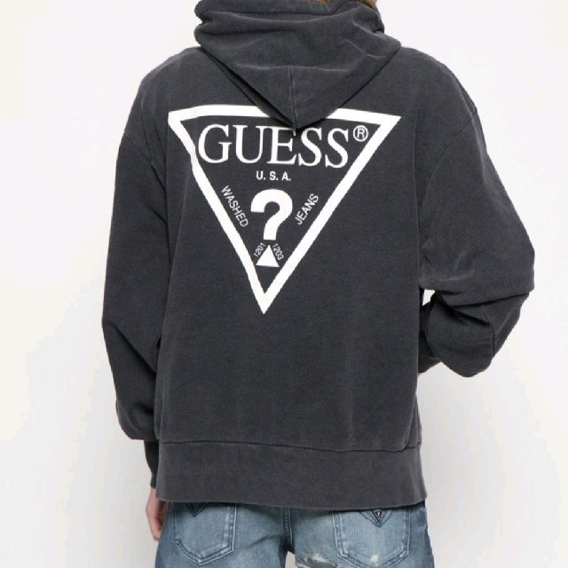 【新品未使用タグ付き】Guessパーカー