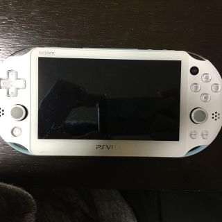 プレイステーションヴィータ(PlayStation Vita)のPSVITA PCH-2000(携帯用ゲーム機本体)