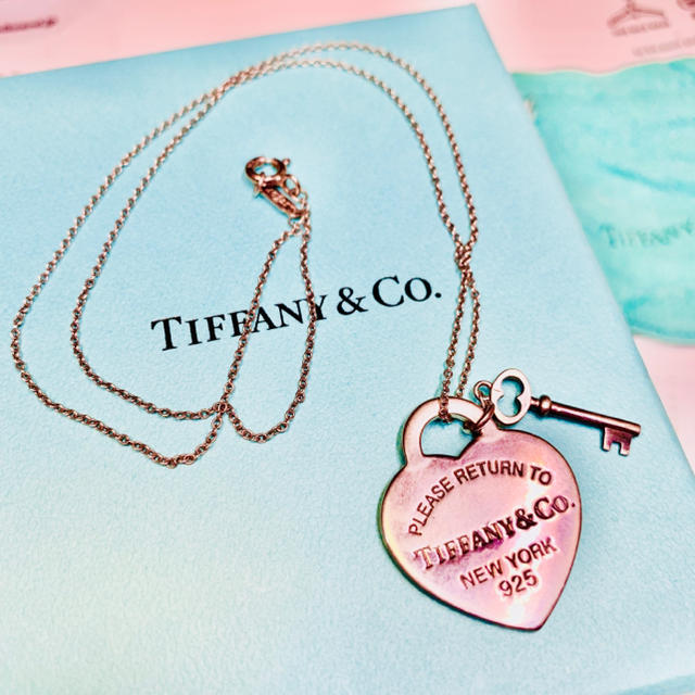 Tiffany & Co.(ティファニー)の保証書あり❗️ティファニー ❤︎ハートキーペンダントネックレス❤︎シルバー925 レディースのアクセサリー(ネックレス)の商品写真