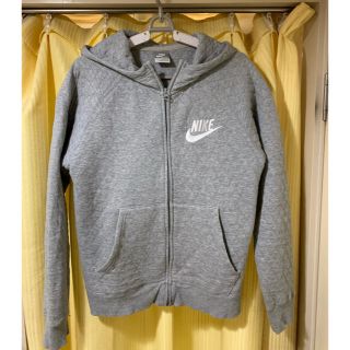 ナイキ(NIKE)の最終値下げです！ ナイキ レディース キルティングパーカー サイズS(パーカー)