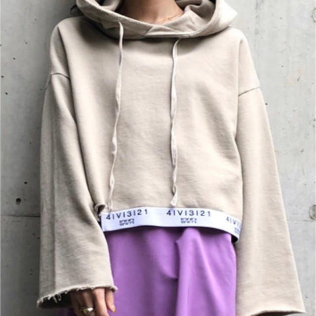 Ameri VINTAGE(アメリヴィンテージ)のAMERI ☆PASS CODE HOODIE/ベージュ(F) レディースのトップス(トレーナー/スウェット)の商品写真