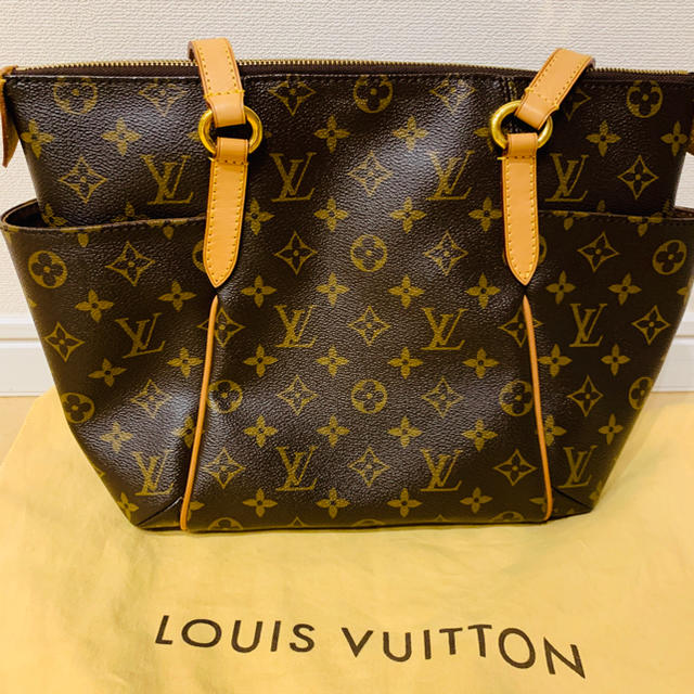 バッグルイヴィトン　VUITTON トータリーMM