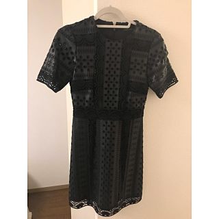 ザラ(ZARA)の新品ZARA WOMAN ブラックフェイクレザーワンピース XSサイズ(ひざ丈ワンピース)