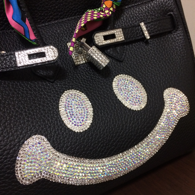 美品ニコちゃんマークのキラキラバーキン型バッグ