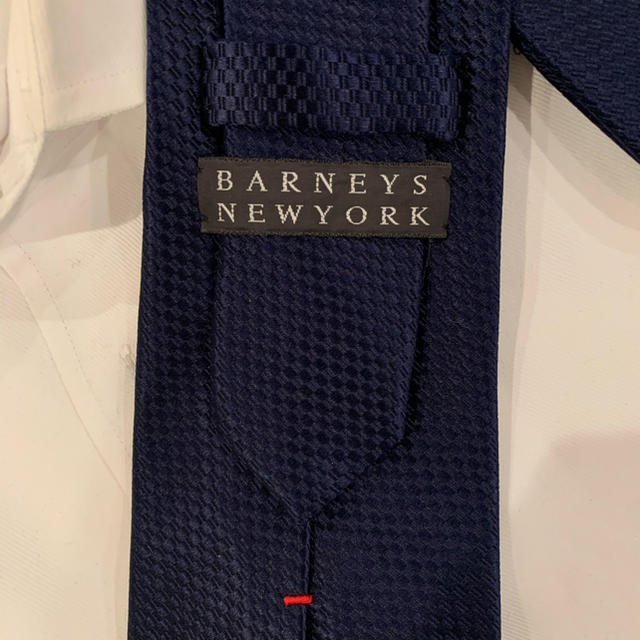 BARNEYS NEW YORK(バーニーズニューヨーク)の専用　バーニーズニューヨーク　ネクタイ　ネイビー系 メンズのファッション小物(ネクタイ)の商品写真