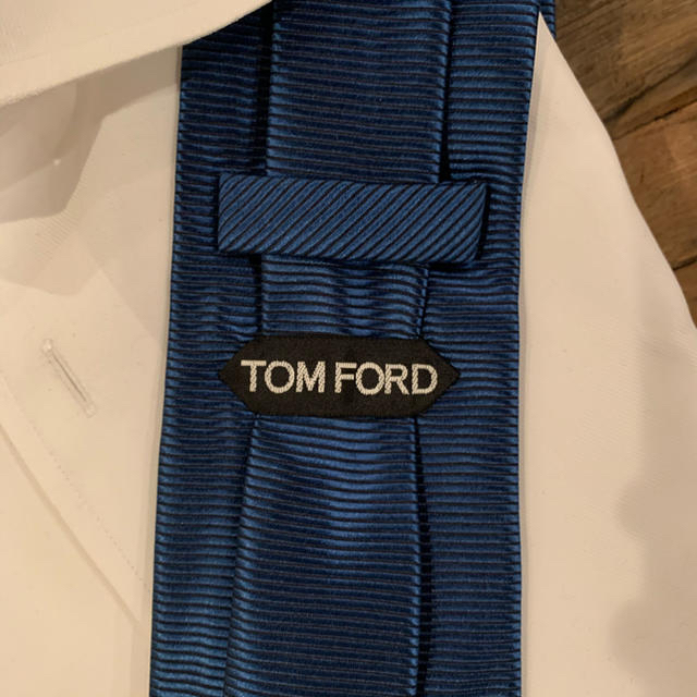 TOM FORD(トムフォード)の専用　トムフォード　ネクタイ　ブルー、グリーン、ネイビー系 メンズのファッション小物(ネクタイ)の商品写真