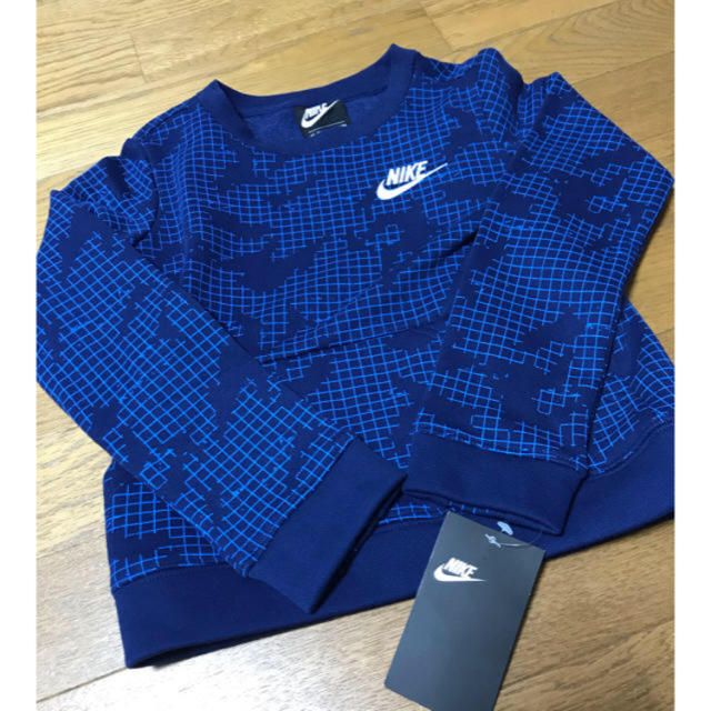 NIKE - 【新品、未使用、タグ付き】 ナイキ NIKE キッズ トレーナーの通販 by HOMERUN｜ナイキならラクマ