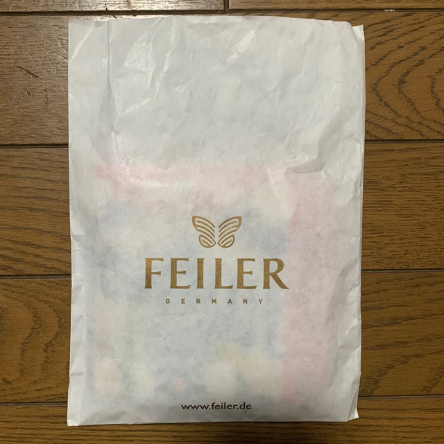 FEILER(フェイラー)のフェイラー　feiler ハンド　タオル　ハンカチ　メトロポリタン　花柄　ワイン レディースのファッション小物(ハンカチ)の商品写真