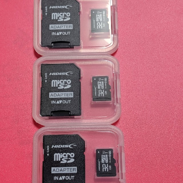 三枚セット microSDカード 32GB マイクロSDカード 32GB スマホ/家電/カメラのスマートフォン/携帯電話(その他)の商品写真