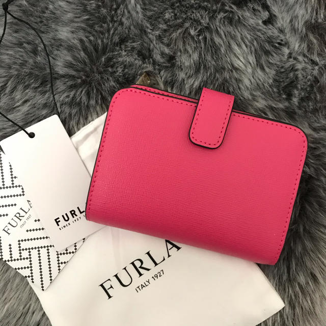 新品☆FURLA(フルラ)ピンク レザー 折り財布