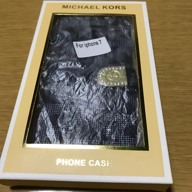 Michael Kors(マイケルコース)の(美品)iPhone7 ケース手帳型　　　　　　　　マイケルコースモノグラム スマホ/家電/カメラのスマホアクセサリー(iPhoneケース)の商品写真