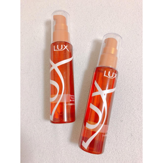 LUX(ラックス)のヘアオイル2本 コスメ/美容のヘアケア/スタイリング(オイル/美容液)の商品写真