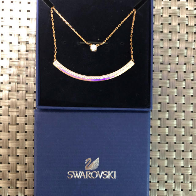 SWAROVSKI(スワロフスキー)のラッキー様専用　スワロスキー　二連ネックレス　 レディースのアクセサリー(ネックレス)の商品写真