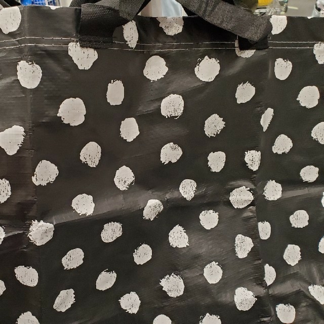 IKEA(イケア)の本日限定IKEAスクルッティグ Mサイズ ×2枚 バッグ 新品 匿名配送 イケア レディースのバッグ(エコバッグ)の商品写真
