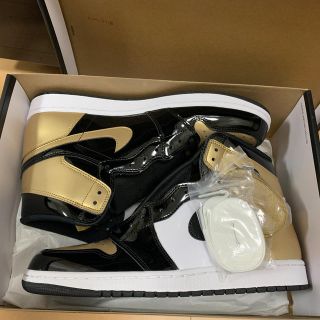 ナイキ(NIKE)のNIKE AJ1 ゴールド　パテント(スニーカー)