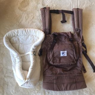 エルゴベビー(Ergobaby)の【2点セット】エルゴベビー 抱っこ紐　オリジナルブラウン・インファントインサート(抱っこひも/おんぶひも)