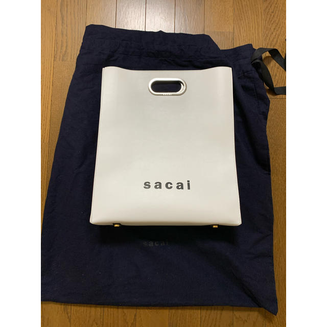 sacai(サカイ)の美品　sacai 19SS ロゴ　レザー　ハンドバッグ　トート　サカイ　クラッチ レディースのバッグ(ハンドバッグ)の商品写真
