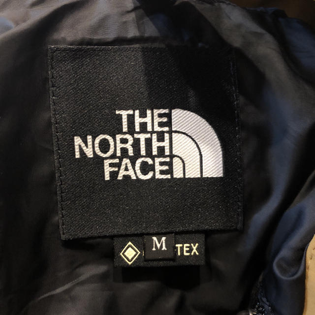 THE NORTH FACE(ザノースフェイス)の新品 THE NORTH FACE MOUNTAIN LIGHT JACKET メンズのジャケット/アウター(マウンテンパーカー)の商品写真