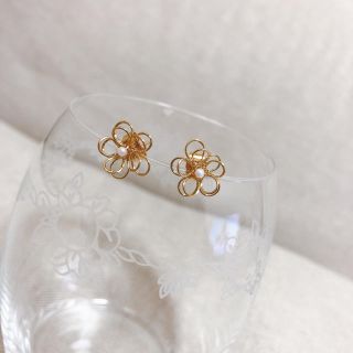 【37】ゴールドフラワー＊ピアス♪(ピアス)