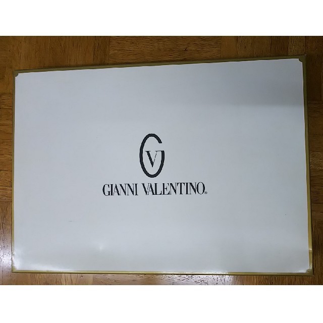 GIANNI VALENTINO(ジャンニバレンチノ)の値下げ‼️フェイスタオル３枚  インテリア/住まい/日用品の日用品/生活雑貨/旅行(タオル/バス用品)の商品写真