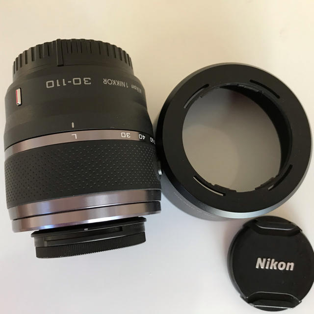 Nikon(ニコン)のニコン Nikon1 30-110mm 望遠レンズ フード付き ブラック 中古品 スマホ/家電/カメラのカメラ(レンズ(ズーム))の商品写真