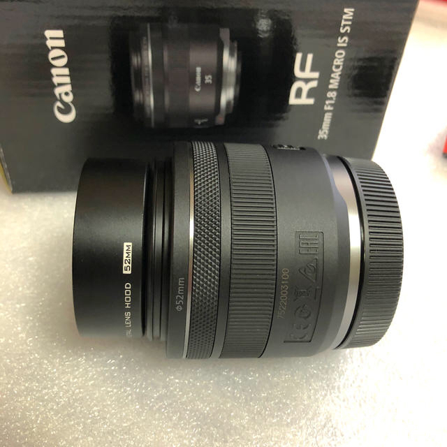 Canon(キヤノン)の【美品新品同様】rf 35mm f1.8 macro is stm スマホ/家電/カメラのカメラ(レンズ(単焦点))の商品写真