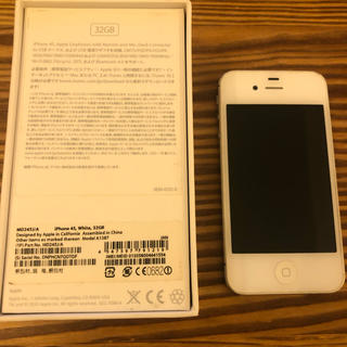 アイフォーン(iPhone)のiPhone 4s White 32 GB 白　ホワイト(スマートフォン本体)