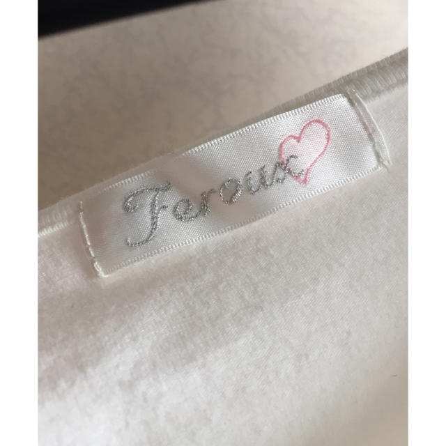 Feroux(フェルゥ)のferoux フェルゥ トップス Tシャツ カットソー フリル 白 ホワイト レディースのトップス(Tシャツ(半袖/袖なし))の商品写真