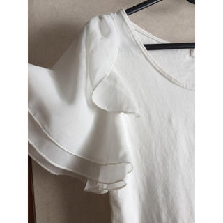 フェルゥ(Feroux)のferoux フェルゥ トップス Tシャツ カットソー フリル 白 ホワイト(Tシャツ(半袖/袖なし))