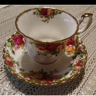 ロイヤルアルバート(ROYAL ALBERT)のプルさん専用 ROYAL ALBERT ティーカップ&ソーサー 1客(グラス/カップ)