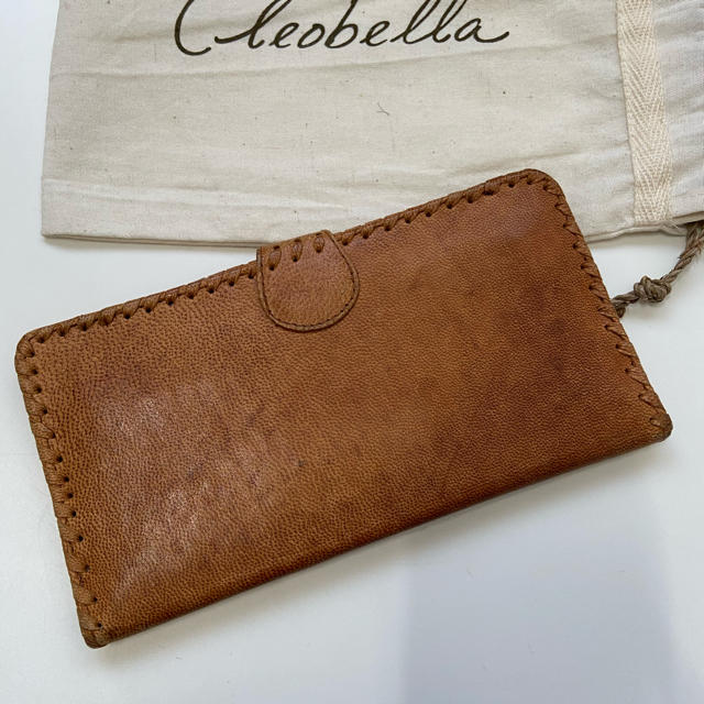 Cleobella(クレオベラ)のLAセレブ愛用ブランドcleobellaクレオベラパンチングレザー長在府　札入れ レディースのファッション小物(財布)の商品写真