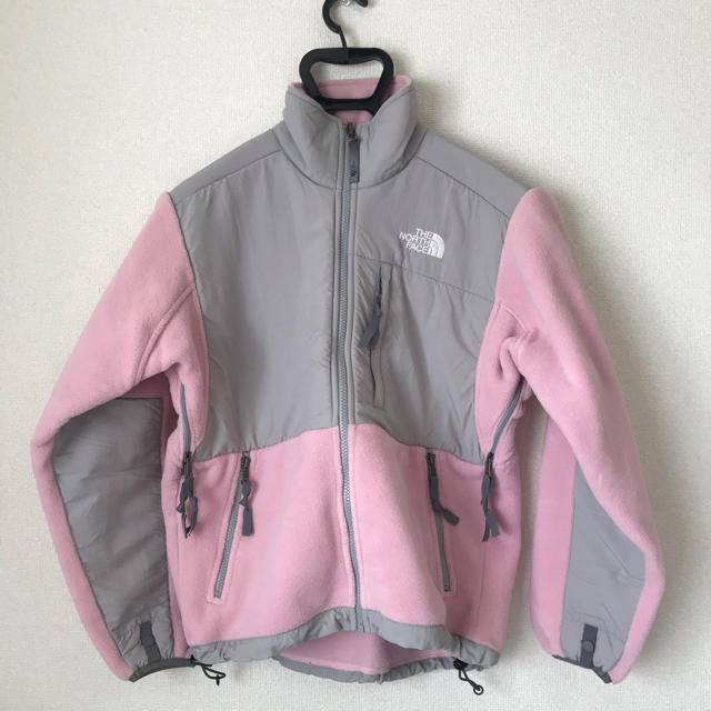 THE NORTH FACE(ザノースフェイス)の【THE NORTH FACE ザ　ノースフェイス 】デナリジャケット レディースのジャケット/アウター(ナイロンジャケット)の商品写真