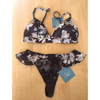 Chut!INTIMATES シュットインティメイツ 上下セット(ブラ&ショーツセット)