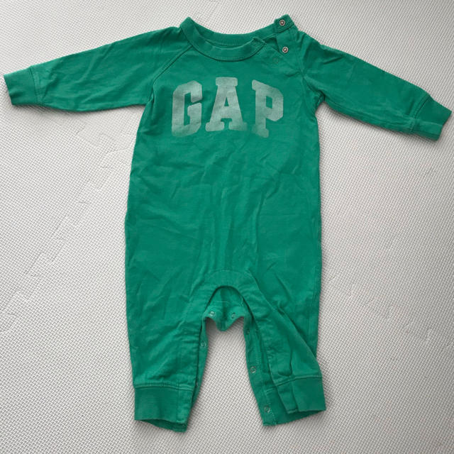 babyGAP(ベビーギャップ)のbabyGAP  長袖カバーオール  ロンパース キッズ/ベビー/マタニティのベビー服(~85cm)(カバーオール)の商品写真