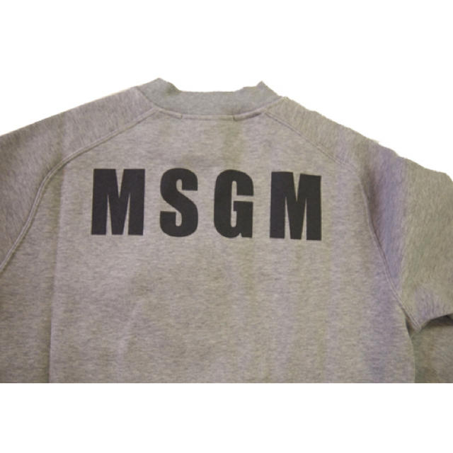 MSGM(エムエスジイエム)のMSGM ロゴ　スウェット  新品　タグあり　本物正規品 レディースのトップス(トレーナー/スウェット)の商品写真