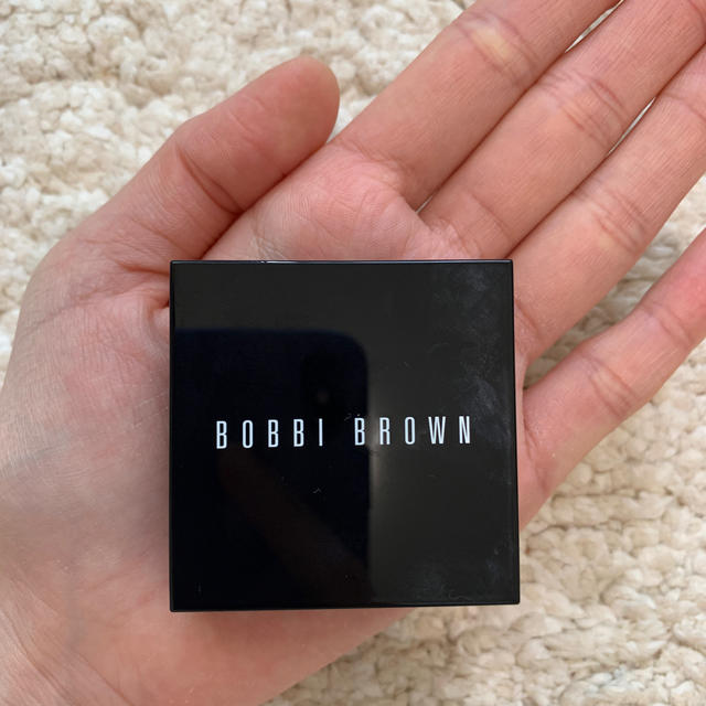 BOBBI BROWN(ボビイブラウン)のボビィブラウン　ハイライトパウダー コスメ/美容のベースメイク/化粧品(フェイスパウダー)の商品写真