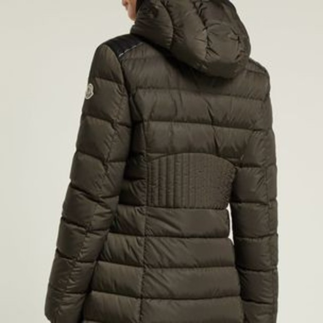 MONCLER(モンクレール)のはるか様専用！モンクレール MONCLER  ダウンジャケット　 レディースのジャケット/アウター(ダウンジャケット)の商品写真