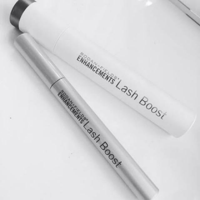 コスメ/美容Rodan+Fields lashboost まつ毛美容液 ラッシュブースト