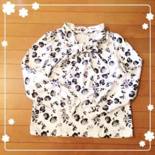 プロポーションボディドレッシング(PROPORTION BODY DRESSING)のお花柄ブラウス♡(シャツ/ブラウス(長袖/七分))