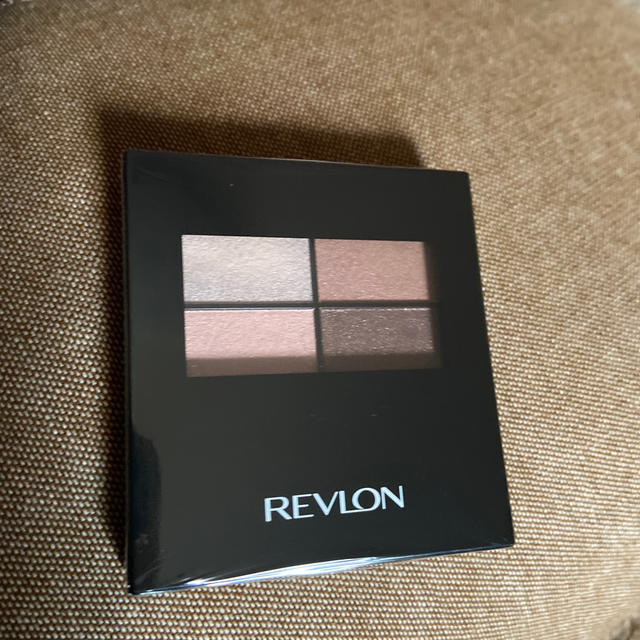 REVLON(レブロン)のレブロン アイグロー シャドウ クワッド N002(39g) コスメ/美容のベースメイク/化粧品(アイシャドウ)の商品写真