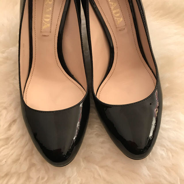 PRADA(プラダ)の正規品☆PRADA☆パンプス 35 1/2☆エナメル☆ レディースの靴/シューズ(ハイヒール/パンプス)の商品写真