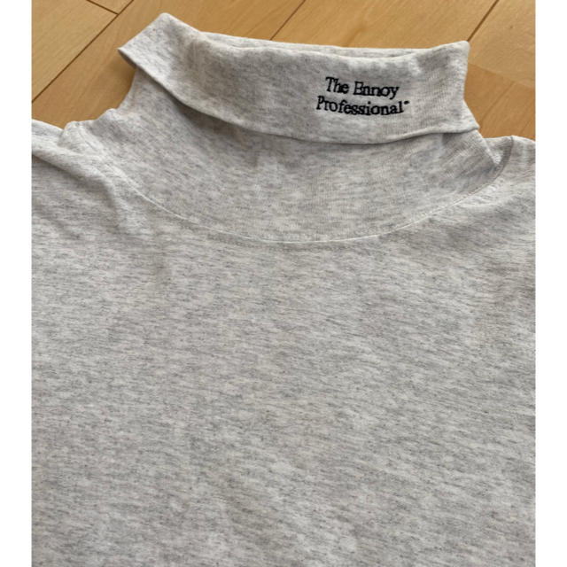 1LDK SELECT(ワンエルディーケーセレクト)のENNOY タートルネック ライトグレー Lサイズ メンズのトップス(Tシャツ/カットソー(七分/長袖))の商品写真