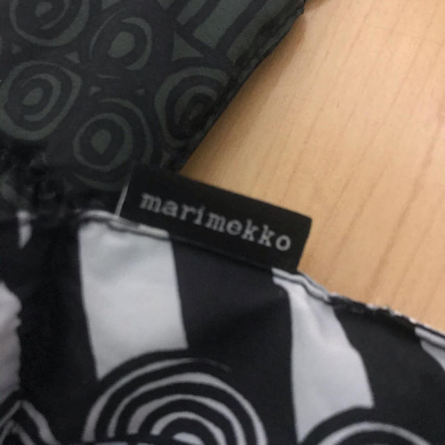 marimekko(マリメッコ)の未使用　日本未発売 marimekko✖️UNIQLO マフラー レディースのファッション小物(マフラー/ショール)の商品写真