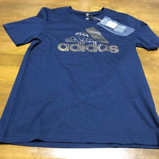 アディダス(adidas)のadidasティシャツ(Tシャツ/カットソー(半袖/袖なし))