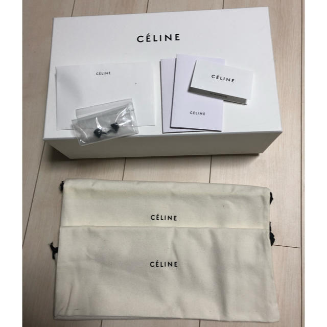 celine - 値下げ中 セリーヌ CELINE ソフトVネックパンプスの通販 by