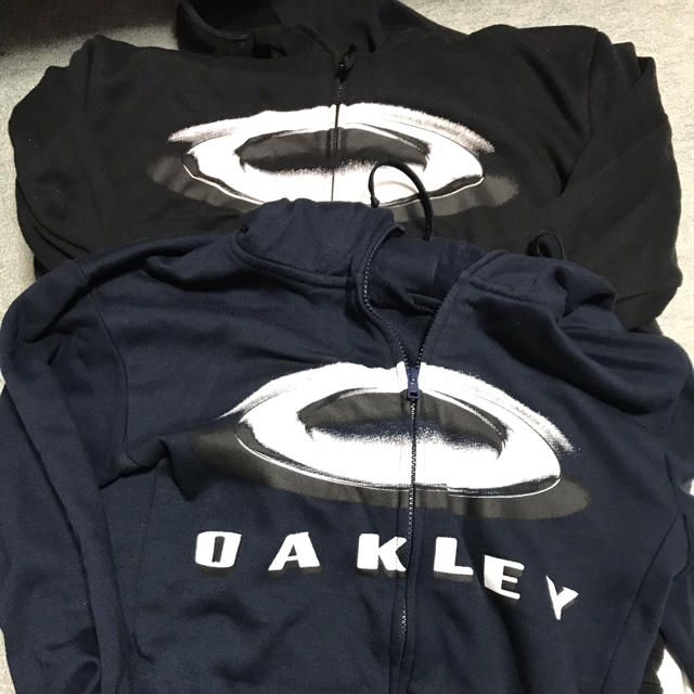 Oakley(オークリー)の【ハマスピリッツ様専用】オークリー/OAKLEY パーカー メンズのトップス(パーカー)の商品写真