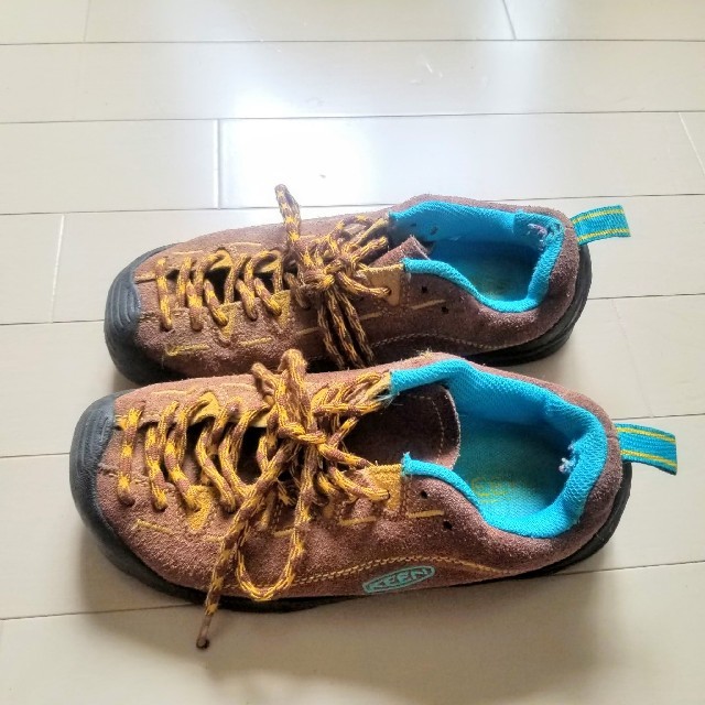 KEEN(キーン)のkeen　ジャスパー　23.0と24.0 レディースの靴/シューズ(スニーカー)の商品写真