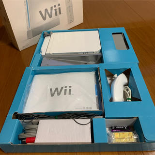 ウィー(Wii)のWii本体(家庭用ゲーム機本体)