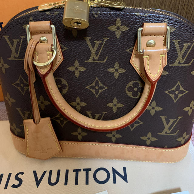 LOUIS VUITTON(ルイヴィトン)の🐰さま専用　ルイヴィトン　モノグラムアルマＢＢ レディースのバッグ(ハンドバッグ)の商品写真